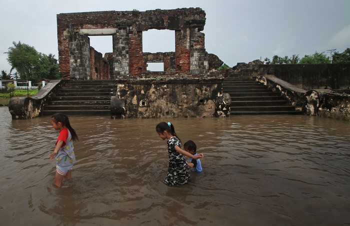 Situs Cagar Budaya di Banten Terendam Banjir Banjir merendam situs cagar budaya Keraton Kaibon di kawasan Kasemen, Serang, Banten. Hal itu dikhawatirkan dapat merusak struktur bangunan bersejarah tersebut.
