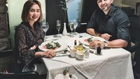 Saat makan malam bersama, Cita Citata kerap mengabadikan momen bersama Roy Guerts.  Foto: instagram @cita_citata
