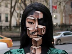 Deretan Makeup Ilusi Ini Dijamin Bikin Kepala Pusing