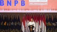 Presiden Joko Widodo (Jokowi) memberikan pengarahan pada Rapat Koordinasi Nasional Penanggulangan Bencana Tahun 2020 di Sentul International Convention Center, Sentul, Bogor, Jawa Barat, Selasa (4/2/2020).