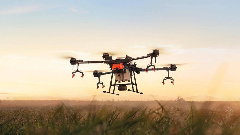 Drone Patroli Virus Corona di China