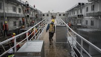 RS Huoshenshan ini memiliki luas bangunan 60 ribu meter persegi dan terdiri atas dua lantai. Menurut surat kabar pemerintah, Yangtze Daily, sekitar separuh dari bangunan itu merupakan kamar karantina untuk pasien virus corona. Disebutkan juga bahwa ada sedikitnya 30 ruang perawatan intensif (ICU) di RS darurat ini.