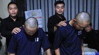 Kapolresta Bandung Kombes Pol Hendra Kurniawan mengatakan, LT memiliki utang kepada korban sebesar Rp 150 juta. Karena tidak mampu membayar LT akhirnya merencakana pembunuhan keji itu dan mengajak RM yang berperan sebagai eksekutor.