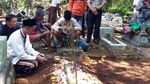 Tewas di Kebun Durian, Bocah SD Diduga Dibunuh