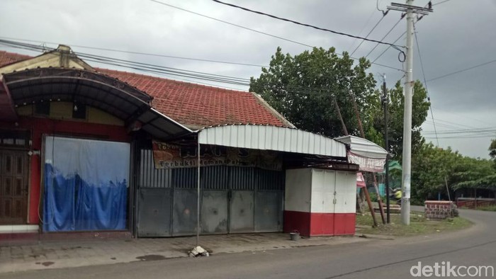 Pom mini tempat pelaku gadaikan ponsel untuk beli bensin