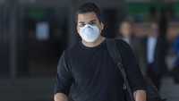 Meski begitu peraturan tersebut tak berlaku bagi warga negara Amerika Serikat. Meski begitu warga AS yang tiba di bandara dari China akan dikarantina selama 14 hari guna memantau kondisi kesehatan dan mencegah penyebaran virus corona tersebut.