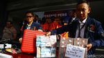 Pembantu yang Nekat Curi Uang Majikan Rp 4,2 Miliar Dibekuk