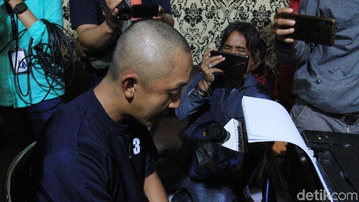 Pelaku pembunuhan Edward Silaban ditangkap Satreskrim Polresta Bandung. Begini tampangnya.