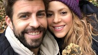 Ini momen bahagia Shakira bersama suaminya, Gerard Piqué. Mereka baru saja memanen truffle putih. Jamur langka berharga mahal dengan aroma dan rasa istimewa. Foto: Instagram shakira