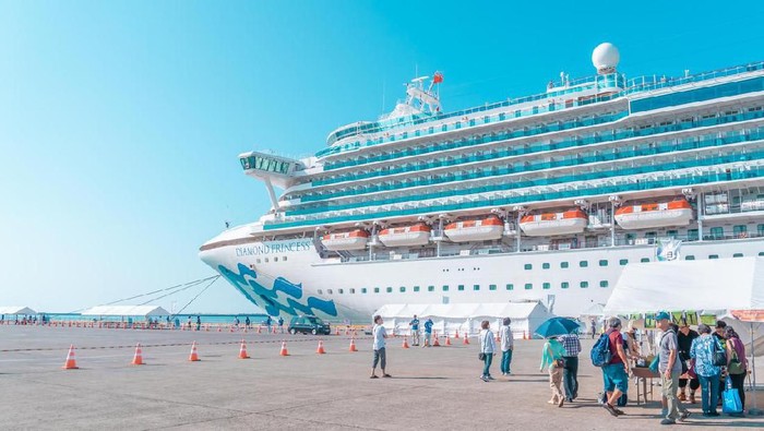 Sakata; Japan - 30 Sep 2019 : Tourist are Boarding the Diamond princess cruise in Sakata port; Japan.