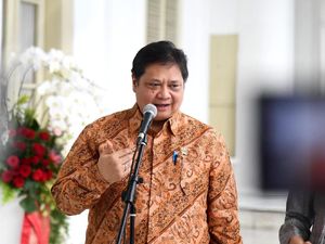 IHSG Anjlok, Airlangga: Karena Pengumuman Anies Tadi Malam