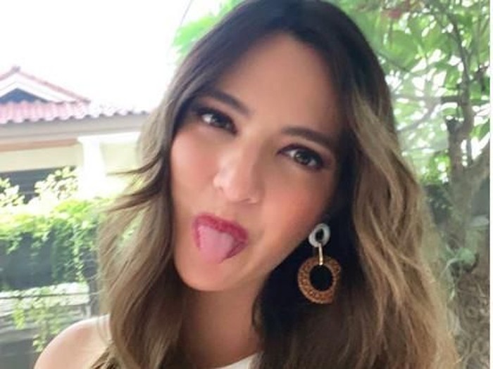 Nia Ramadhani Muka Jelek Nia Ramadhani.