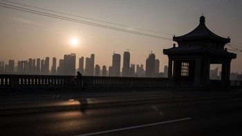Tempat yang biasanya ramai pun terlihat senyap. Foto: Getty Images