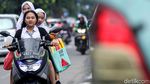 Bandel! Aksi Pelajar Bonceng Tiga hingga Tak Pakai Helm di Jalan