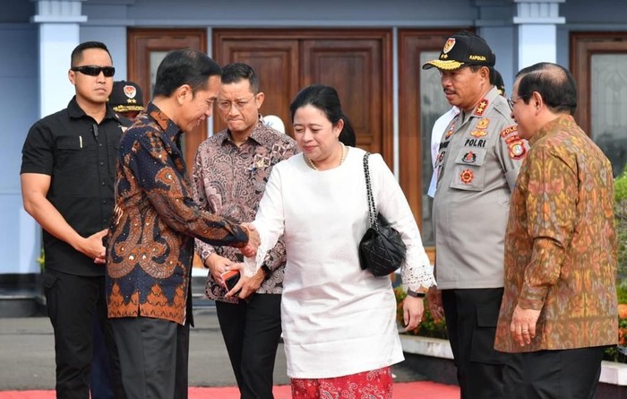 Presiden Jokowi dan Ketua DPR Puan