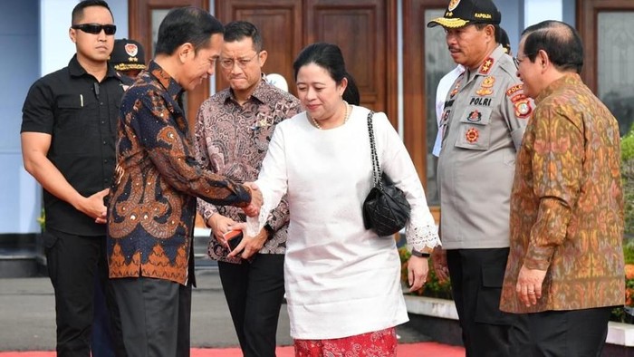 Presiden Jokowi dan Ketua DPR Puan