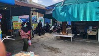 Aktivitas sekolah juga sudah mulai berjalan seperti biasa. Hanya saja masih banyak siswa SD dan SMP yang libur. Mereka libur karena terlanjur pulang kampung saat ramai aksi demo penolakan WNI dari Wuhan China.