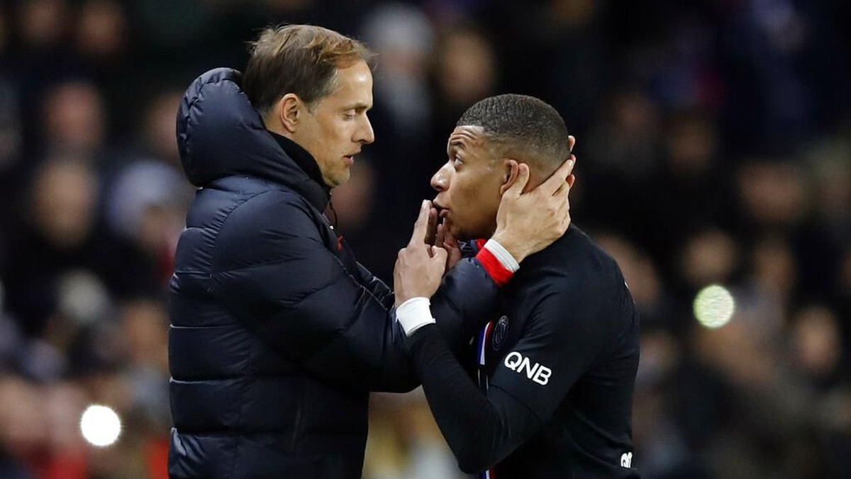 Bintang PSG Kylian Mbappe diminta menghormati keputusan pelatih. Foto: Christophe Ena / AP Photo