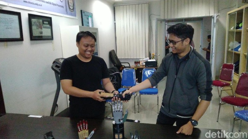 Tangan Bionik Buatan Undip