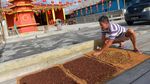 Intip Aktivitas Kota Tua Penagi di Natuna