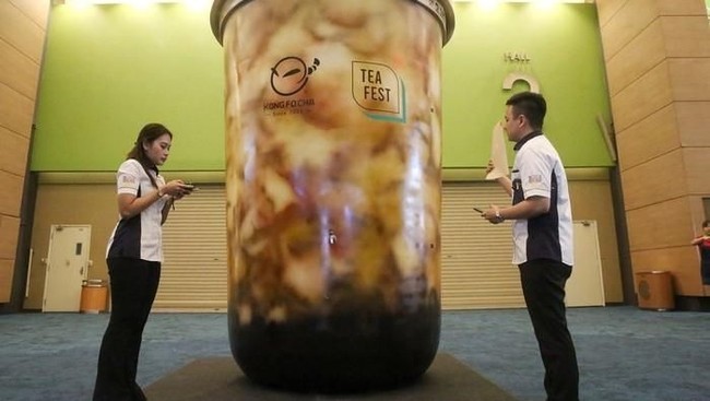 5 Minuman Jumbo yang Viral, Bubble Tea 3 Meter hingga Milkshake 2 Kg!