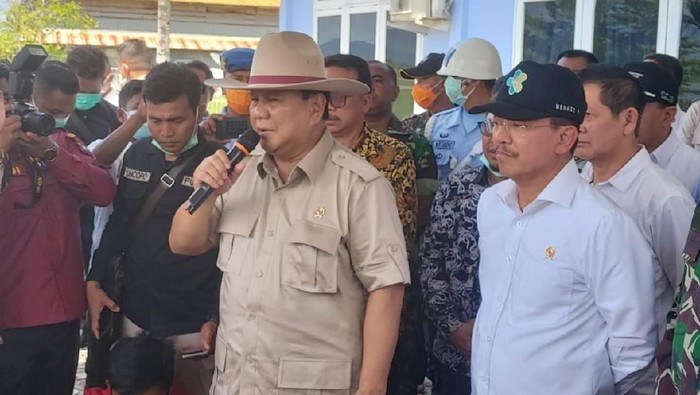 Menhan Prabowo di tempat observasi WNI dari Wuhan di Natuna/Istimewa