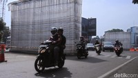 Pembangunan flyover tersebut diharapkan dapat mengatasai berbagai persoalan yang kerap terjadi di kawasa tersebut.