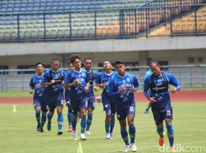 Komentar Persib Bandung Usai Kalah dari PSCS di Laga Uji Coba