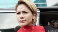 Saat ditanya soal kebebasannya itu, Niki mengaku senang. Pool/Palevi S/detikFoto.