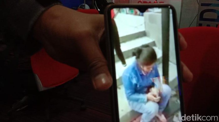 Potongan Rekaman Video Wanita Pencopet Cimahi