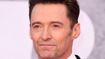 Hugh Jackman, seorang aktor yang tampaknya makin menawarn seiring bertambahnya usia, mendapat skor tertinggi untuk bentuk hidungnya, menurut evaluasi Golden Ratio. Namun, skornya lebih rendah untuk bibirnya dan jarak matanya . Foto: Getty Images