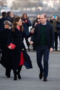 Tak Pakai Gaun Putri Raja, Kate Middleton Minta Maaf