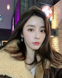 Fakta-fakta Hubungan Kangta dan Jung Yoo Mi yang Akhirnya Ngaku Pacaran