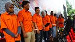 Wanita Hingga Pria Tua, Ini Tampang Tersangka Kasus Ilham Bintang