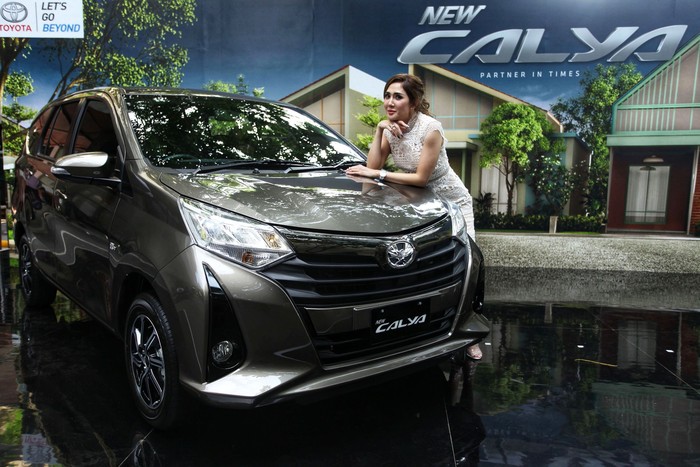 Harga Mobil LCGC Makin Nyerempet MPV Lho Harga mobil LCGC atau mobil murah bakal naik karena kena pajak 3%. Meski tak signifikan harga mobil LCGC akan semakin nyerempet dengan Low MPV.