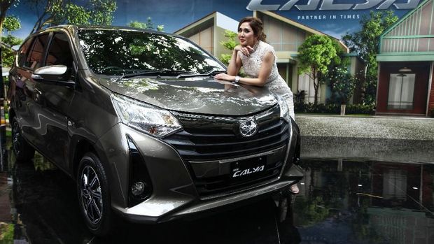 Harga mobil LCGC atau mobil murah bakal naik karena kena pajak 3%. Meski tak signifikan harga mobil LCGC akan semakin nyerempet dengan Low MPV.