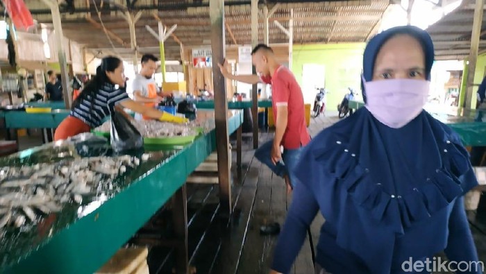 Aktivitas di Pasar Ranai Natuna (Chaidir Anwar Tanjung/detikcom)