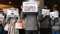 Atas kejadian tersebut petinggi Hong Kong, Carrie Lam, semakin memperketat pengawasan di perbatasan kota dengan China namun tidak menutup akses perbatasan tersebut. Anthony Kwan/Getty Images.