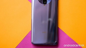 Pilihan konfigurasi yang bisa dipilih adalah 6GB/64GB, 6GB/128GB dan 8GB/256GB. Foto: Android Central