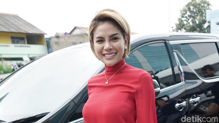 Nikita Mirzani saat ditemui di studio Trans TV.