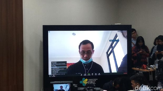 Drijen P2P Kemenkes Anung Sugihartono saat melakukan video konpers terkait virus corona di Kemenkes