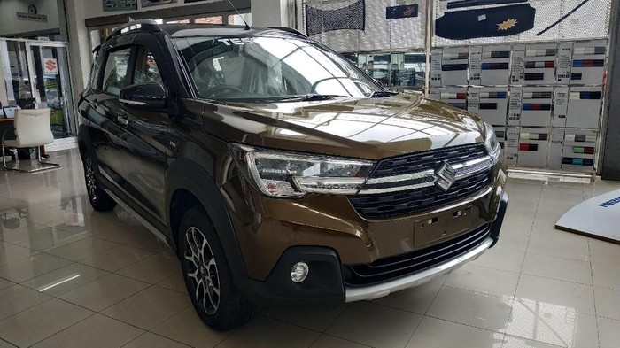 Suzuki XL7 di Indonesia sudah berada di diler bilangan Jakarta