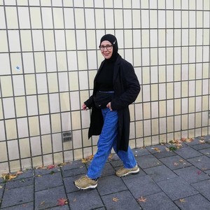 Suka Tampil Nyentrik, Nenek Berhijab Ini Dilirik Vogue Suka Tampil Nyentrik, Nenek Berhijab Ini Dilirik Vogue