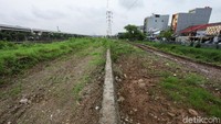 DPRD Fraksi PDIP memprotes rencana pembangunan sentra kuliner di Muara Karang, Jalan Pluit Karang Indah Timur, Jakarta Utara. Meskipun nantinya lokasi tersebut bakal dibangun dengan beragam fasilitas Ruang Terbuka Hijau untuk berinteraksi warga.