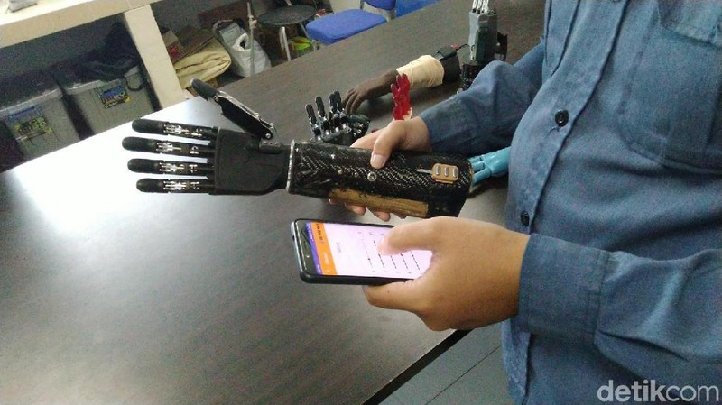 Tangan Bionik Buatan Undip