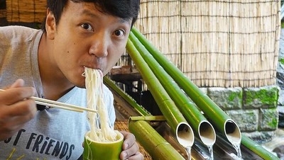 Serunya Kulineran Food Vlogger Mike Chen, yang Mirip Jackie Chan