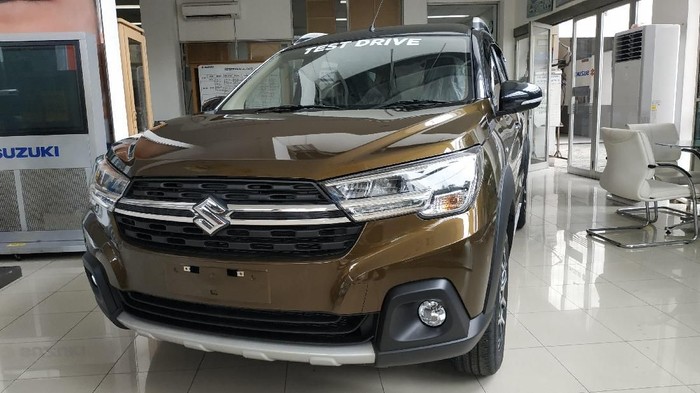 Suzuki XL7 di Indonesia sudah berada di diler bilangan Jakarta