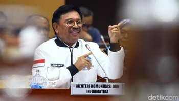 Menteri Komunikasi dan Informatika (Menkominfo) Johnny G Plate hadir dalam rapat bersama Komisi I DPR RI di Jakarta, Rabu (5/2/2020).