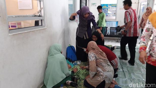 Diduga Keracunan, Siswa SD-SMP di Boyolali Dibawa ke Puskesmas