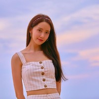 Yoona SNSD yang dikenal sebagai visual dalam grupnya. Ia dianggap punya kecantikan klasik khas Korea yang bikin banyak pria bahkan sesama idol terpukau. Foto: Twitter SNSD